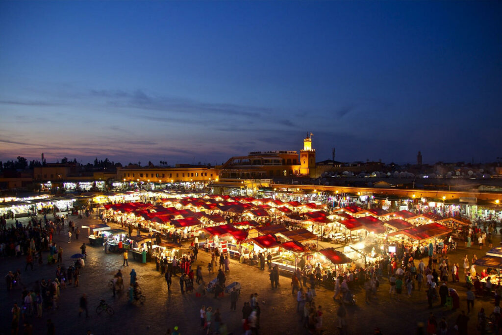 Marrakech la place Djema'a el Fna ©Viajeros_ocultos_com